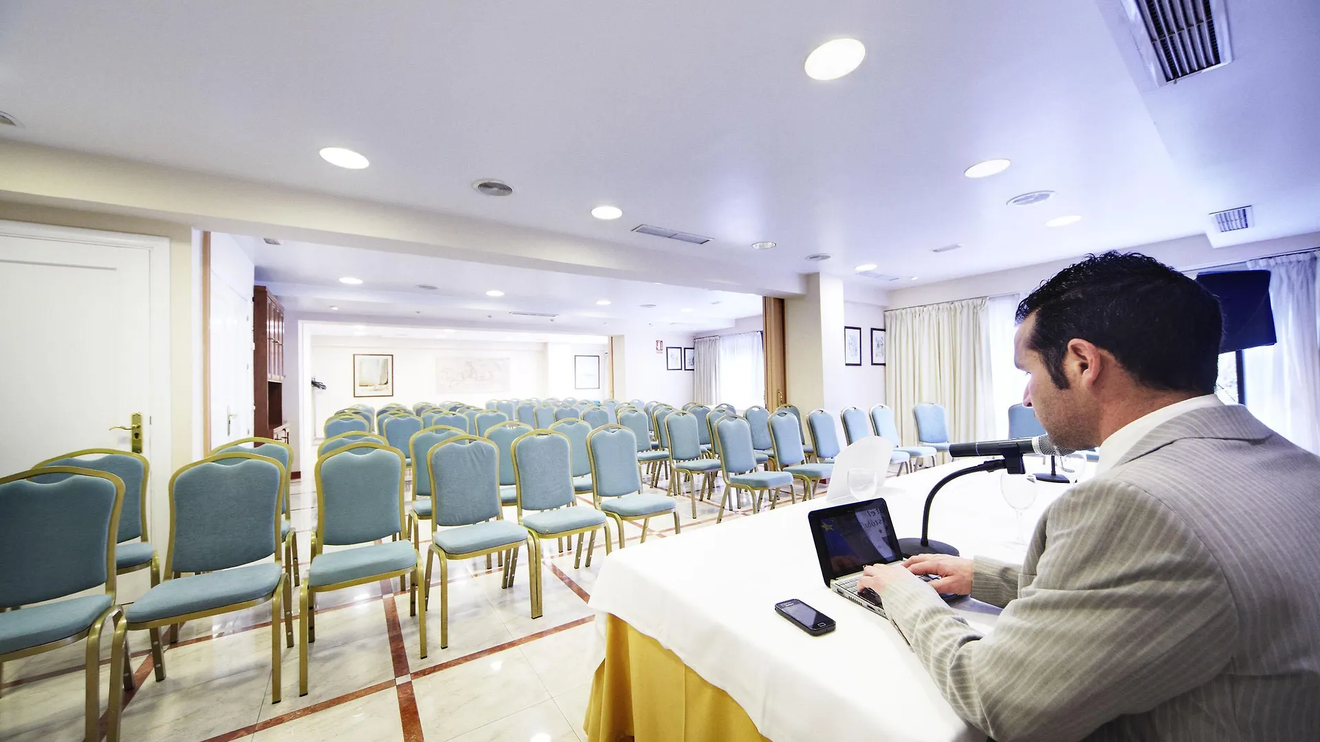 Obal Hotel Marbella 4*,